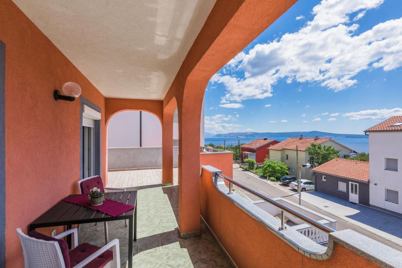 Apartments Mikanovic Crikvenica Exterior photo